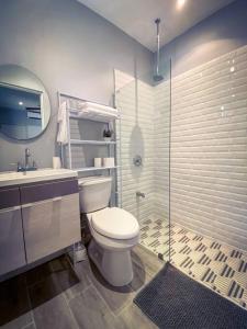 Beautiful 2BR Casita with Pool & Parking