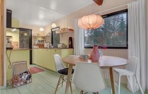 Gorgeous Home In Strøby With Kitchen