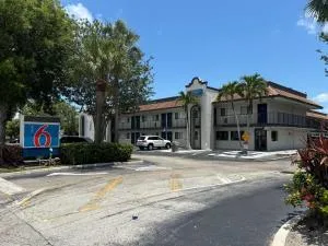 Motel 6 Riviera Beach FL - جوبيتر