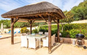 4 Bedroom Lovely Home In Marbella