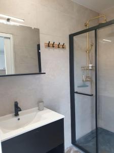 Gîte et piscine lécrin aux oliviers en Cévennes