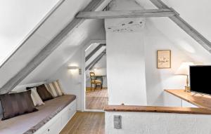 4 Bedroom Nice Home In Blokhus