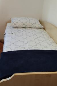 Apartments by the sea Tkon, Pasman - 8244