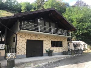 Apartments with hot tub Veliki Komor, Zagorje - 23213