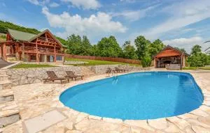 Kolibe Lika - Bellow The Hill - Butkovići