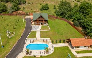 Kolibe Lika - Bellow The Hill