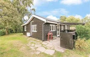 Three-Bedroom Holiday Home In Nexo - Neksø