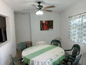 Casa tranquila, céntrica para familias grandes -10 personas- - Jaumave