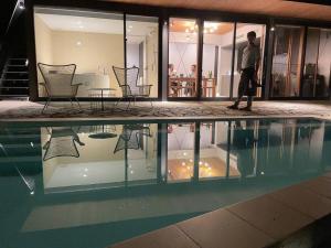 一日一組限定の貸切宿 民藝と憩う宿 -遊心館-