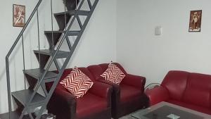 Sarahs Garden BnB & BnB Spa Family room with livingroom