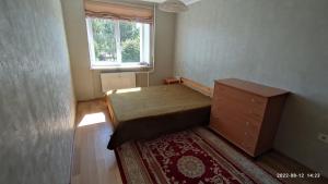 Butas prie vaikų parko