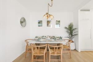 Breakers North Absolute Beachfront Apartments - Official