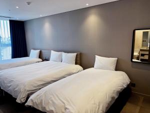 Superior gia đình (Superior Family)