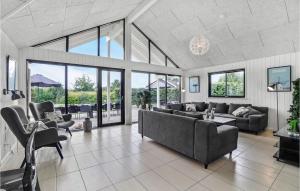 Lovely Home In Tisvildeleje With Sauna