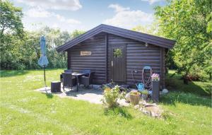 3 Bedroom Beautiful Home In Samsø