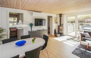 3 Bedroom Stunning Home In Samsø