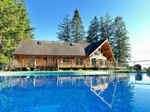 Opulent Oaks Chalet - Hope