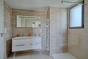 Maisons de vacances Family house with private pool : photos des chambres