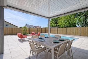 Maisons de vacances Family house with private pool : photos des chambres