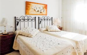 Gorgeous Apartment In Oropesa Del Mar