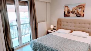 Luxurious minimal apartment in Acropolis