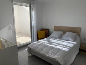 Duplex T4 Climatisé avec Terrasse, Parking et Plage à Proximité - Port Leucate, 8 Pers. - FR-1-798-1