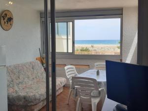 Studio cabine à Port Leucate, 4 pers, animaux admis, parking, accès direct à la mer - FR-1-798-19