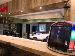 Chalet familial avec salle de jeux et spa, près de Gérardmer, pour 15 pers. - FR-1-589-647