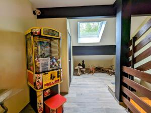 Maisons de vacances Chalet familial avec salle de jeux et spa, pres de Gerardmer, pour 15 pers. - FR-1-589-647 : photos des chambres