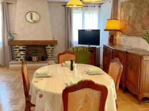 Maisons de vacances Gite tout confort avec jardin, 3 chambres, proche de Beauval et Chateaux de Loire - FR-1-491-447 : photos des chambres