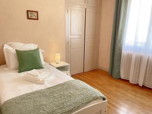 Maisons de vacances Gite tout confort avec jardin, 3 chambres, proche de Beauval et Chateaux de Loire - FR-1-491-447 : photos des chambres