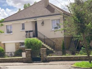 Maisons de vacances Gite tout confort avec jardin, 3 chambres, proche de Beauval et Chateaux de Loire - FR-1-491-447 : photos des chambres