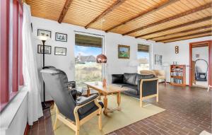 3 Bedroom Lovely Home In Blåvand