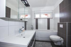 Geräumige Wohnung in Lopar mit Terrasse, Grill und Garten 