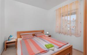 Lovely Apartment In Ribarica - Karlobag