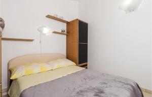 Beautiful Apartment In Punta Kriza