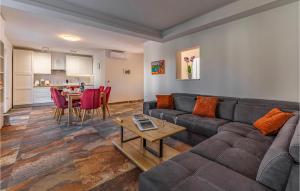 Pet Friendly Apartment In Madulin