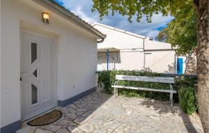 Beautiful Apartment In Baric Draga With Wifi 