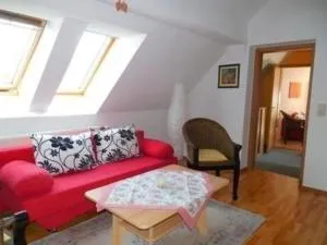 Appartement in Buchenhain mit Großem Garten - Hardenbeck