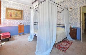 Nice Apartment In Castilenti With Wifi