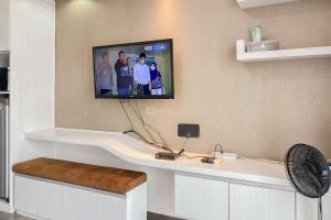 Good Choice and Cozy Studio at Ambassade Kuningan Apartment By Travelio