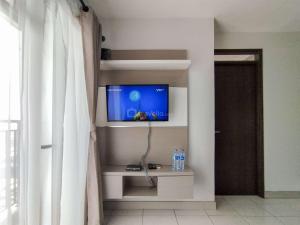 Cozy 2BR Apartment Mekarwangi Square Cibaduyut By Travelio