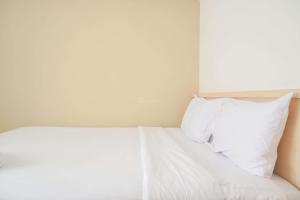 Best Deal and Modern 2BR Bassura City Apartment By Travelio