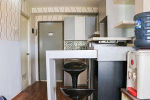 Best Deal 2BR Apartment Suites @Metro By Travelio