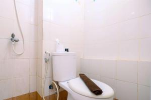 Best Deal and Simply Studio Bassura City Apartment By Travelio