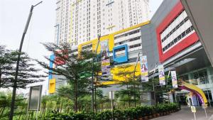 Great Deal and Nice 2BR Bassura City Apartment near Mall By Travelio