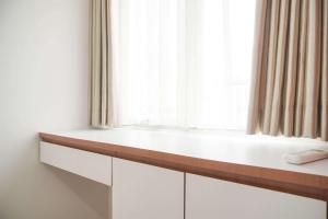 Gorgeous and Homey 2BR Bassura City Apartment near Mall By Travelio