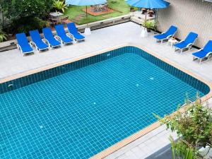 Summit Pavilion Hotel