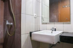 Spacious Combined 2BR Apartment Dago Suites By Travelio