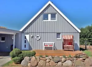 Ferienhaus mit Grill und Garten in Neukirchen - Neukirchen